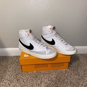 Women’s Nike Blazer Mid '77
